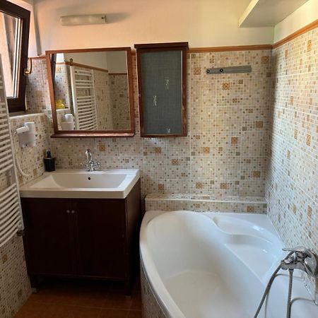 Pension Nest - Family Apartman โมชนมายารูวาร์ ภายนอก รูปภาพ