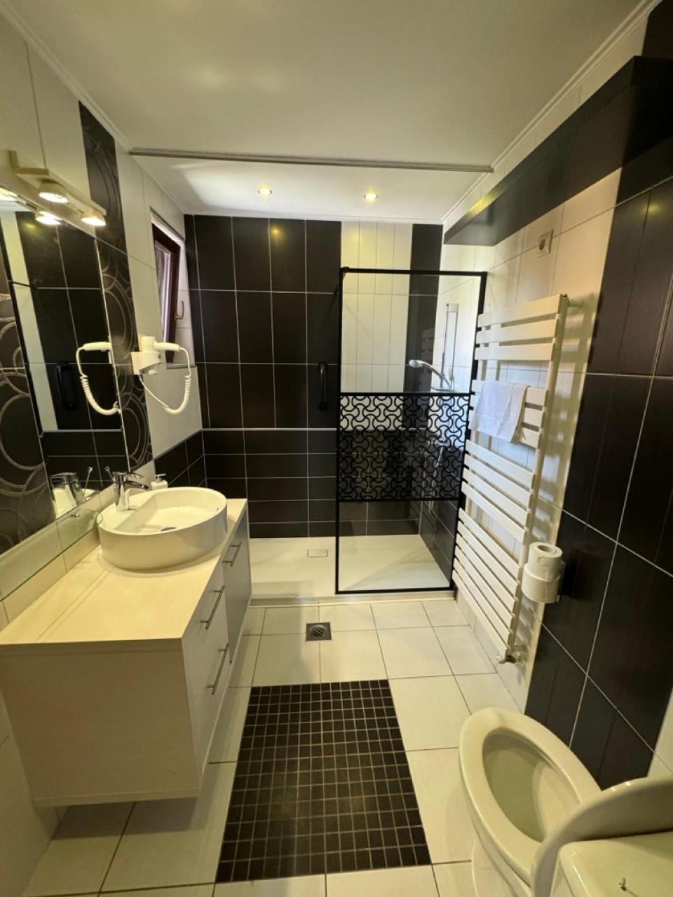 Pension Nest - Family Apartman โมชนมายารูวาร์ ภายนอก รูปภาพ